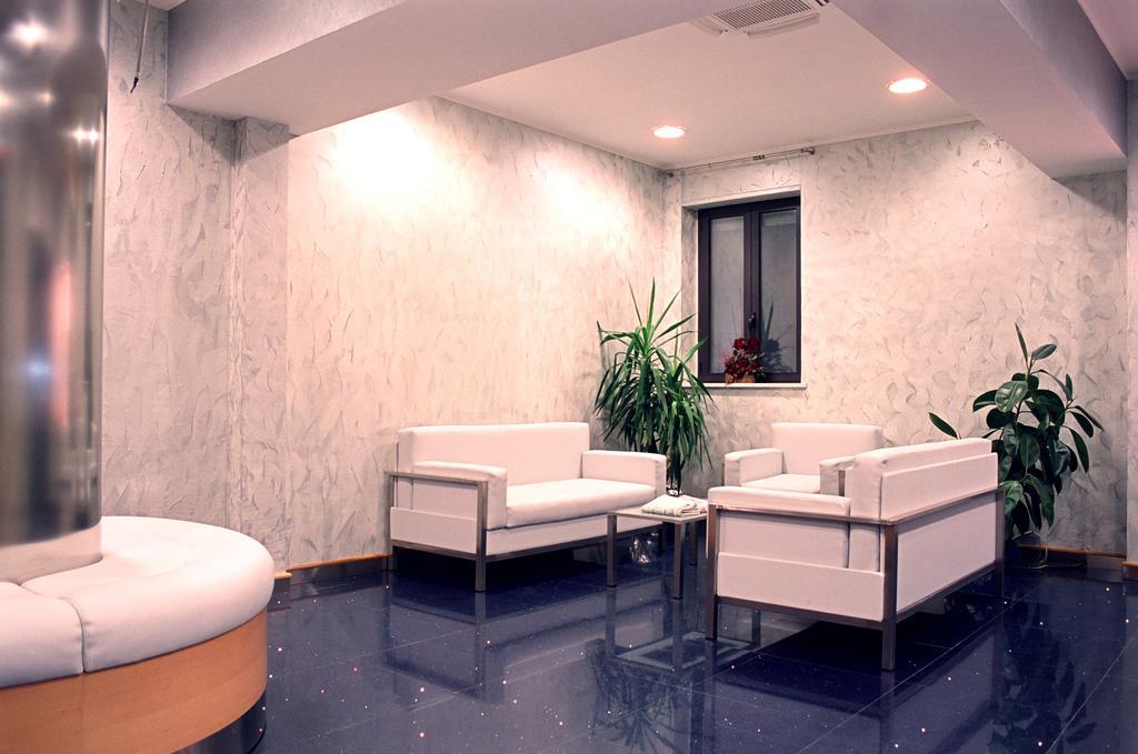 Hotel Italia Carmagnola Kültér fotó
