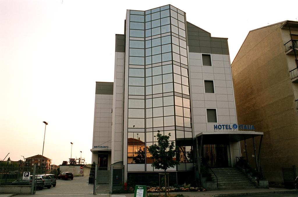 Hotel Italia Carmagnola Kültér fotó